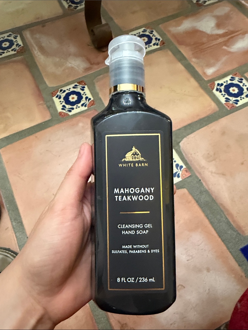 Bath & Body Works White Barn Mahogany Teakwood Hand Soap — Black & Gold